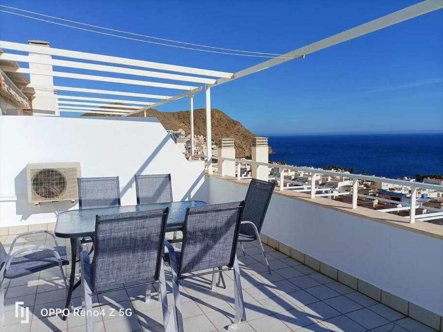 Апартаменты El Horizonte Piscinaterraza Y Vistas Карбонерас Экстерьер фото